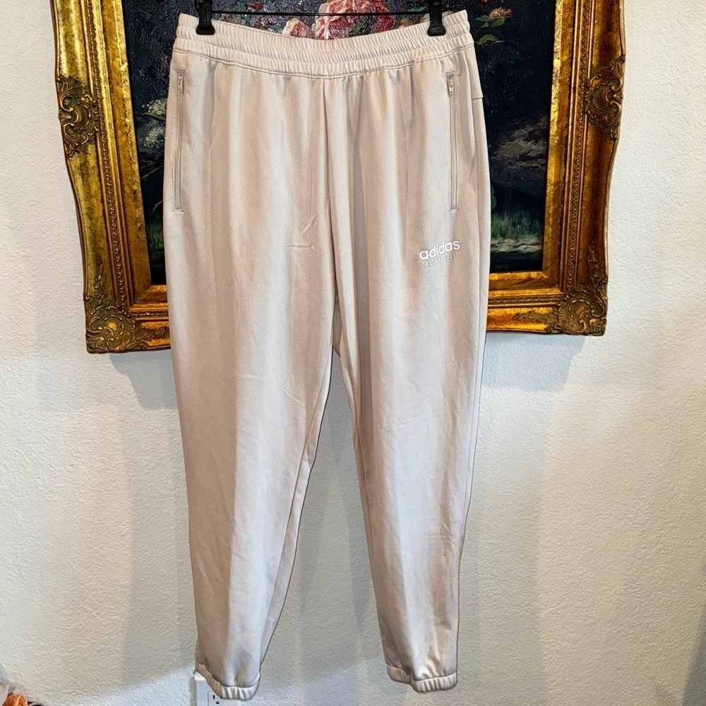 Adidas Basketball Men’s Cream Jogger Track Pants Athletic Lounge Size Large NEW